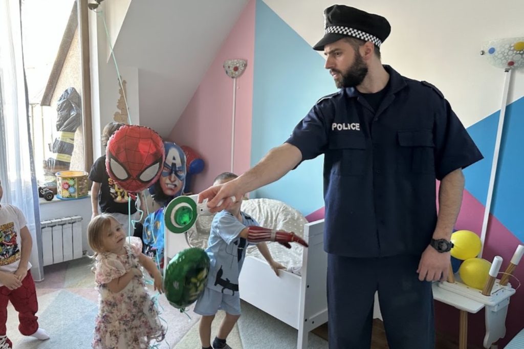 Полицейско парти