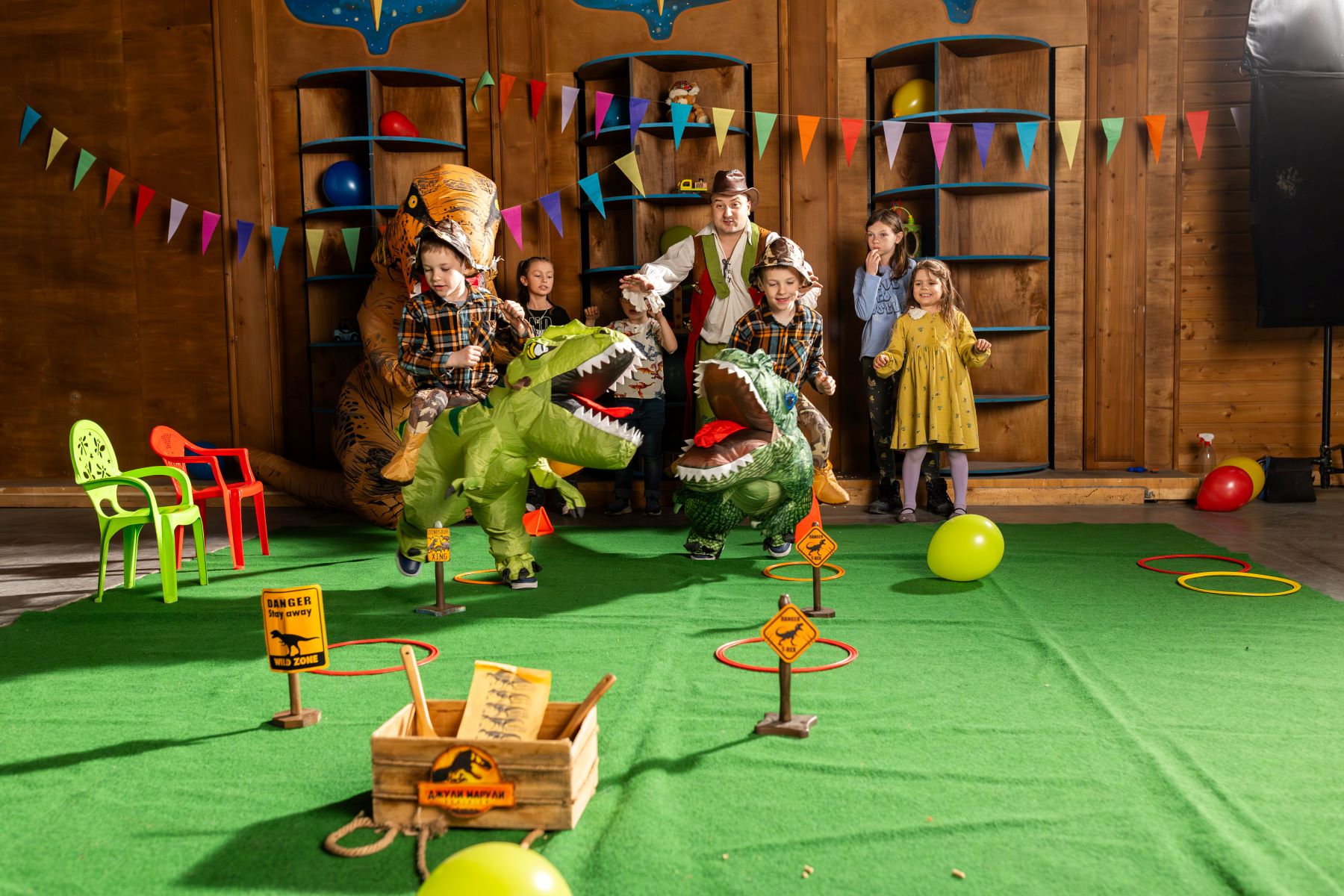 Динозавърско парти